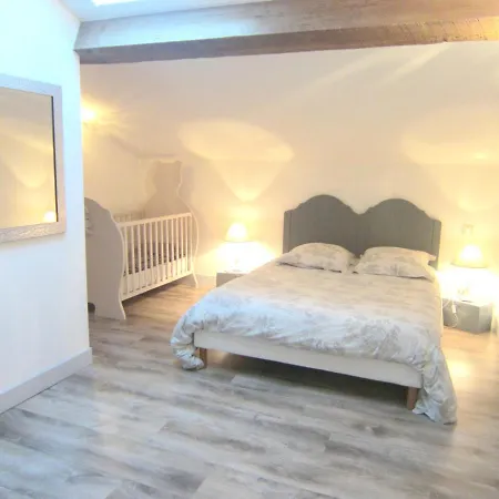 Maison Spacieuse à Cabariot