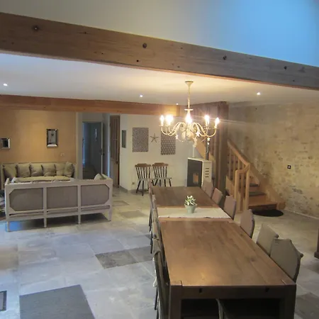 Maison Spacieuse A Nyaraló