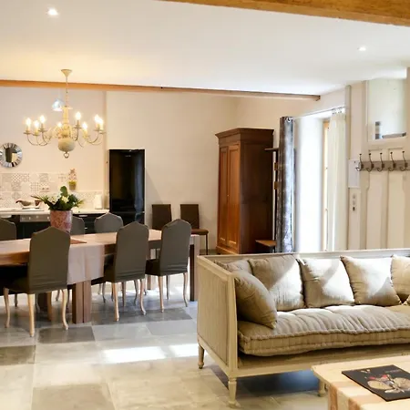 Maison Spacieuse A * Cabariot
